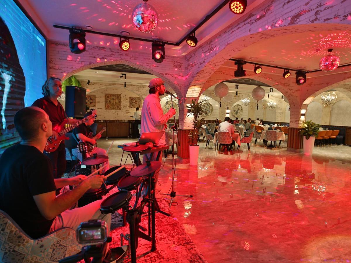 Paradise Plaza Luxury Hotel ブハラ エクステリア 写真